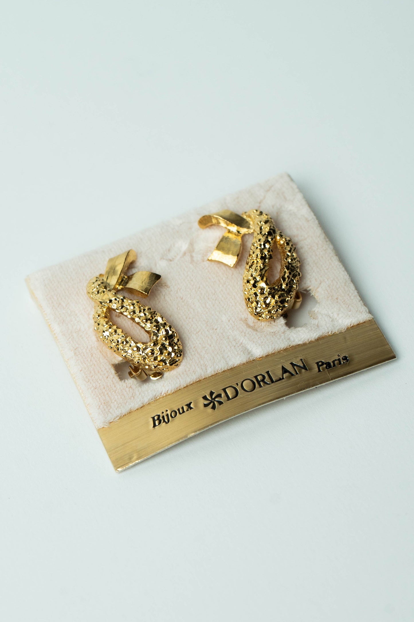 The D'Orlan "Nœud de Satin Doré" Clip-On Earrings