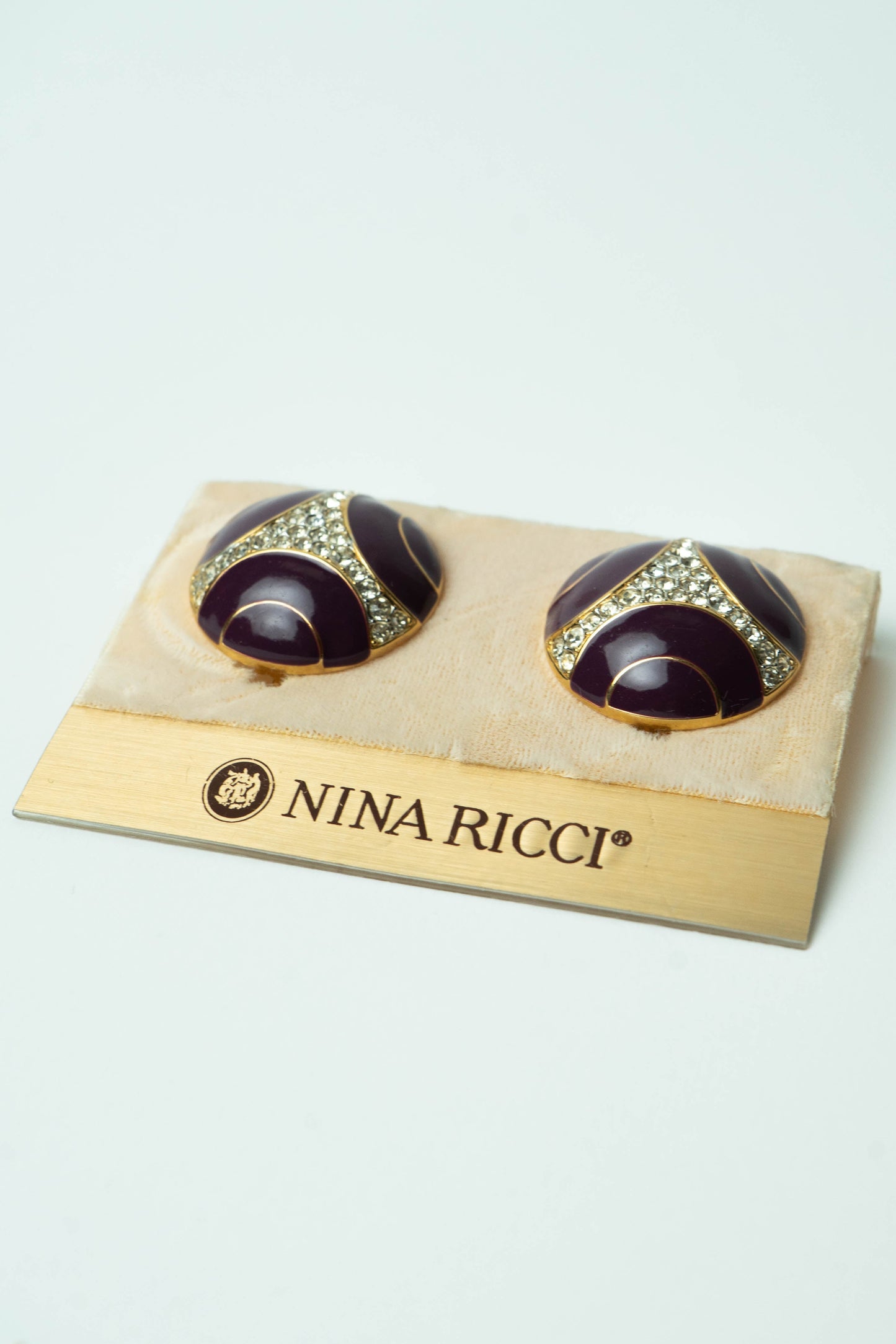 The Nina Ricci Bouton Mosaïque Émail Prune Earrings