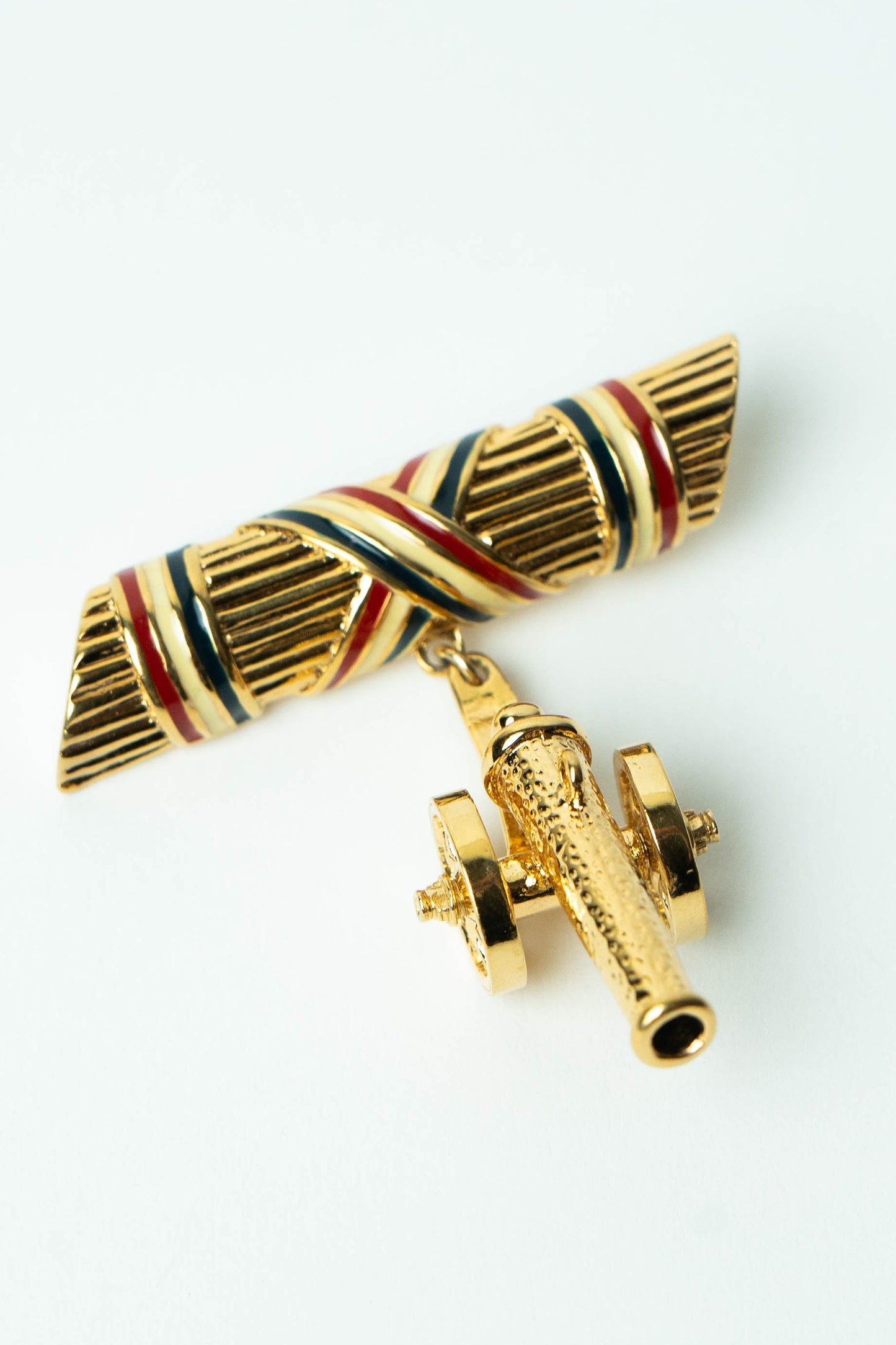 The Nina Ricci Canon d’Honneur Émaillé Brooch
