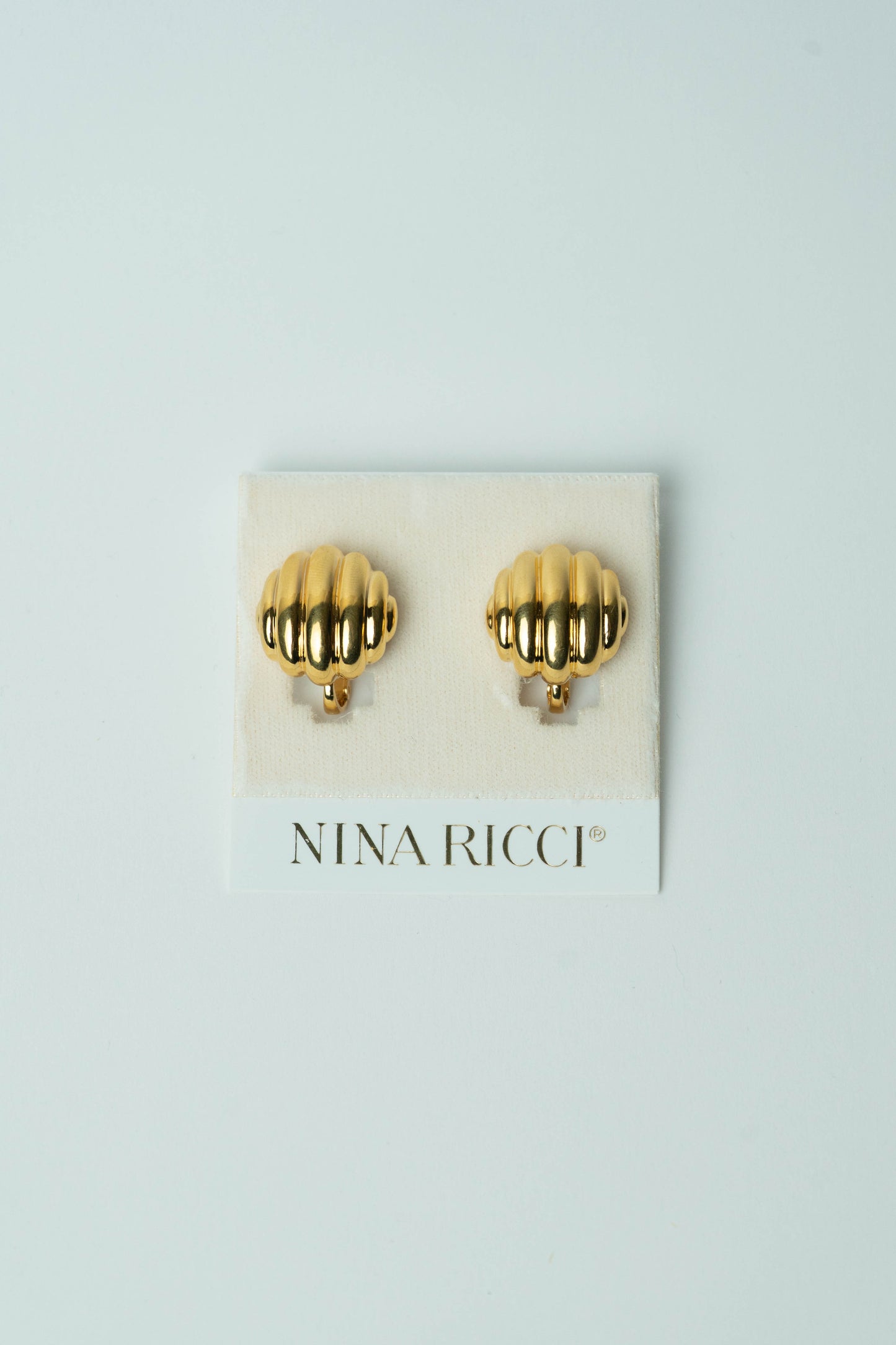 The Nina Ricci Coquille Ribbed Button Earrings