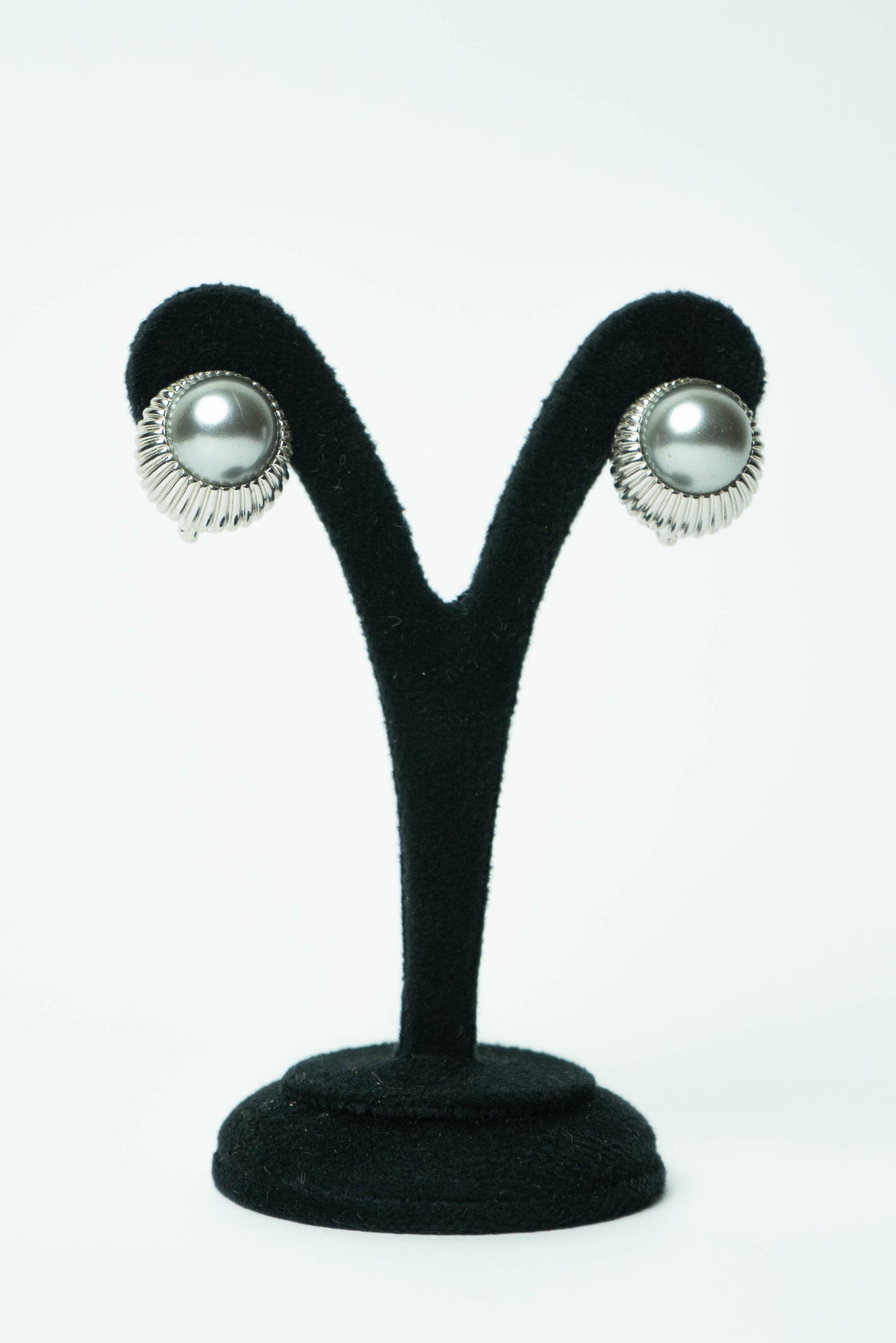 The Nina Ricci Perle d’Orage Button Earrings