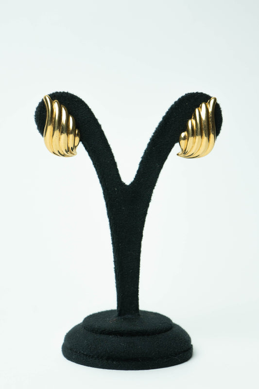 The Nina Ricci Éventail Ribbed Wing Earrings