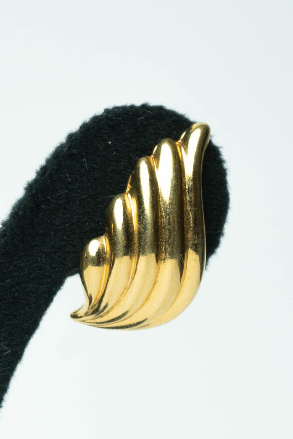The Nina Ricci Éventail Ribbed Wing Earrings