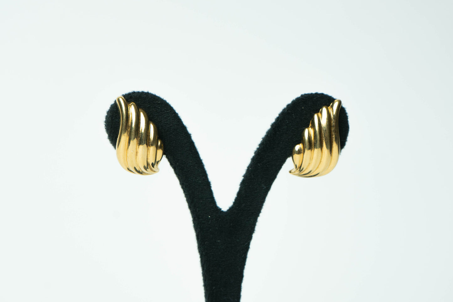 The Nina Ricci Éventail Ribbed Wing Earrings