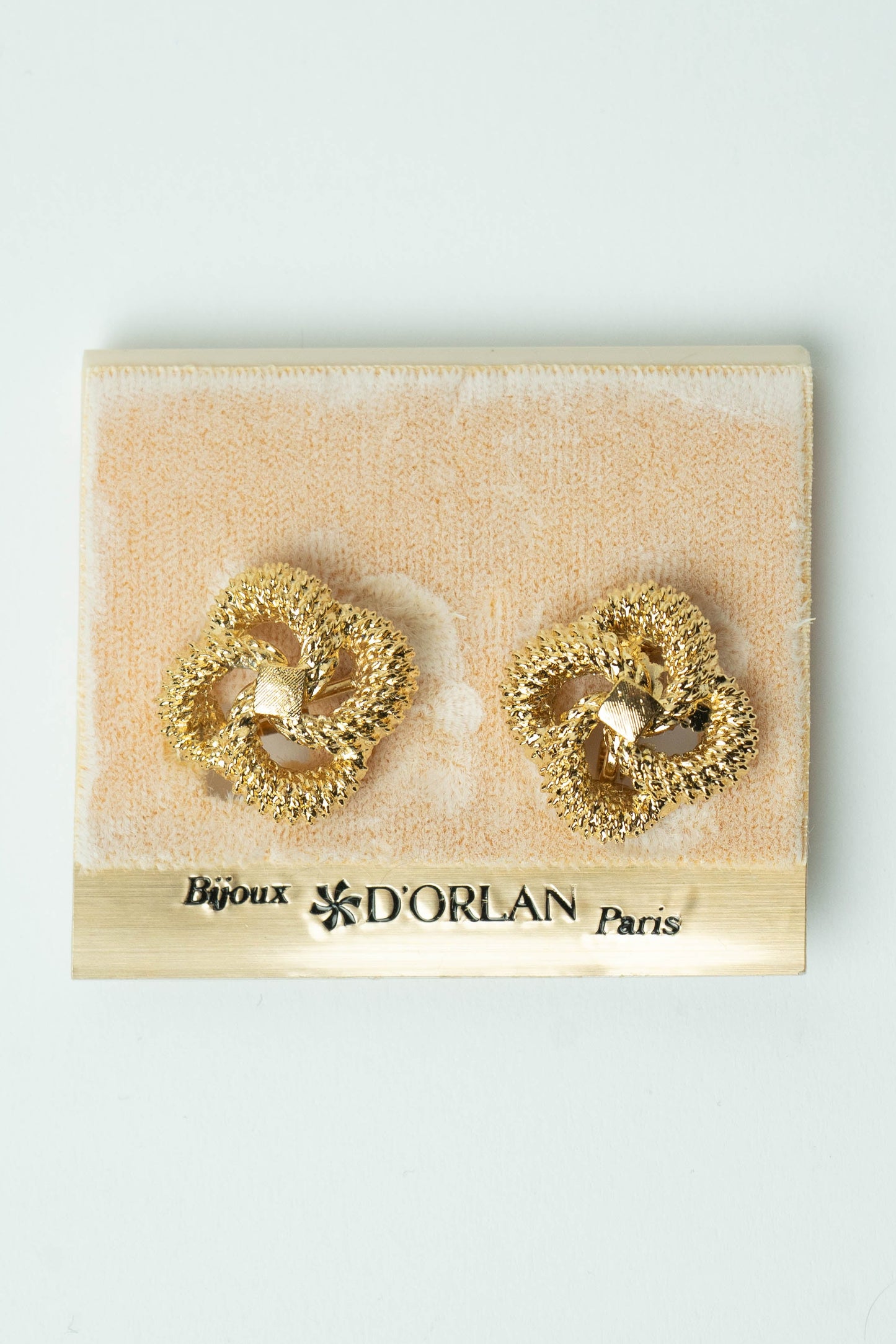The D’Orlan Entrelacs Textured Knot Earrings