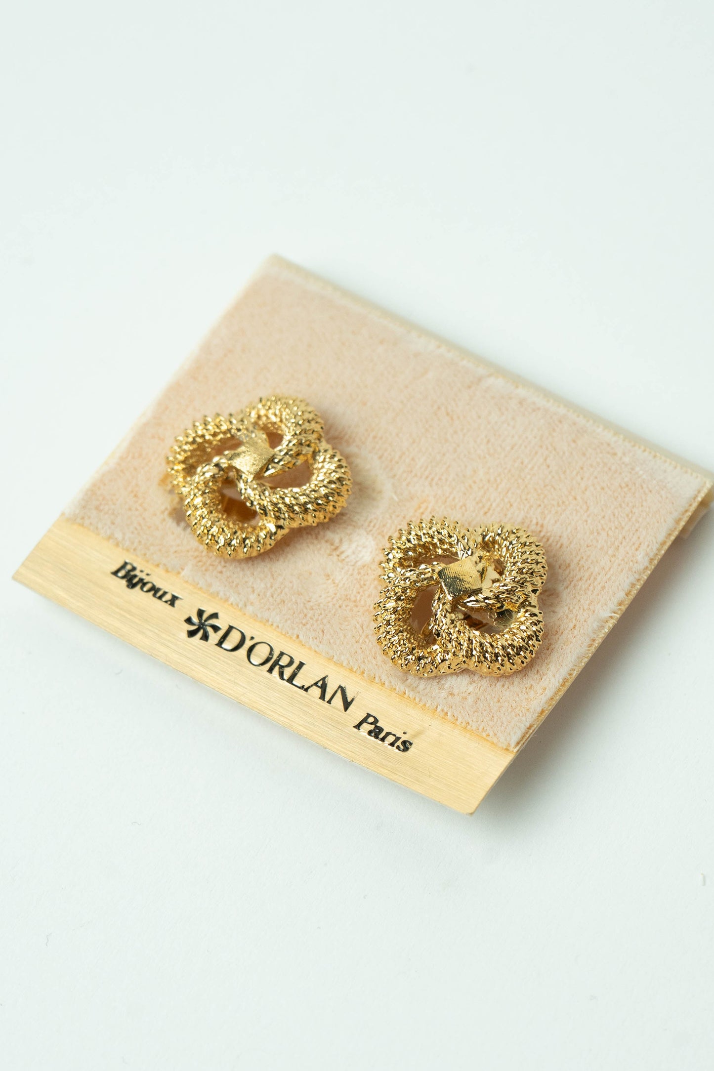 The D’Orlan Entrelacs Textured Knot Earrings