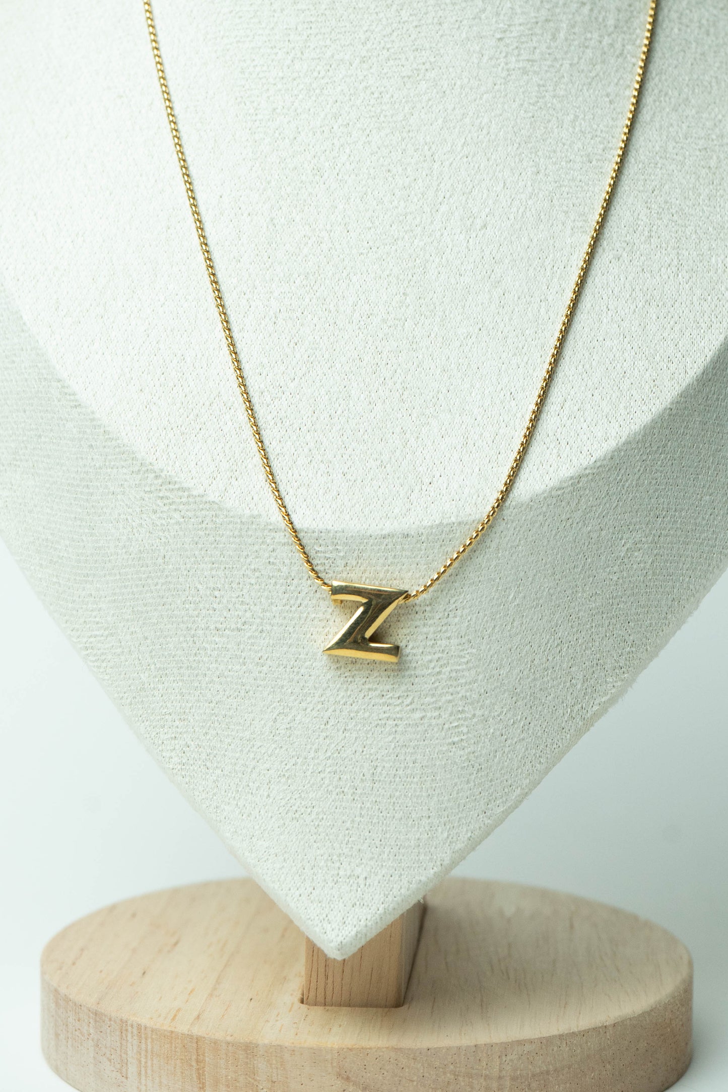 The Nina Ricci Monogramme Letter Z Pendant Necklace