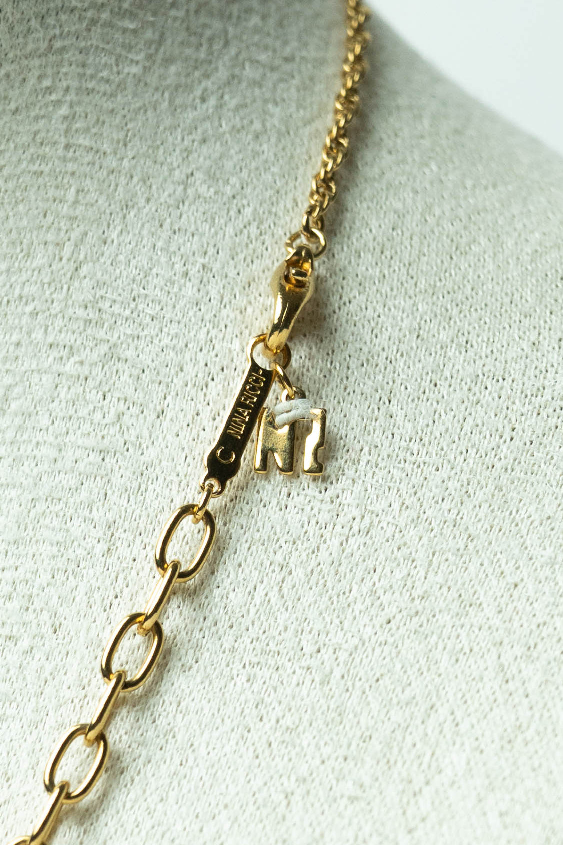 The Nina Ricci Médaillon Rayon de Soleil Necklace