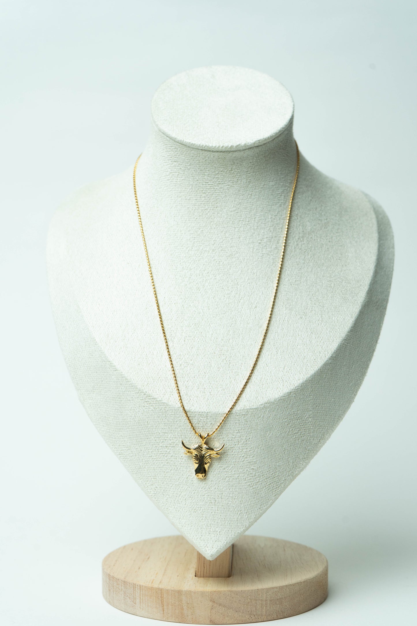 The Nina Ricci Taureau Couronné Pendant Necklace