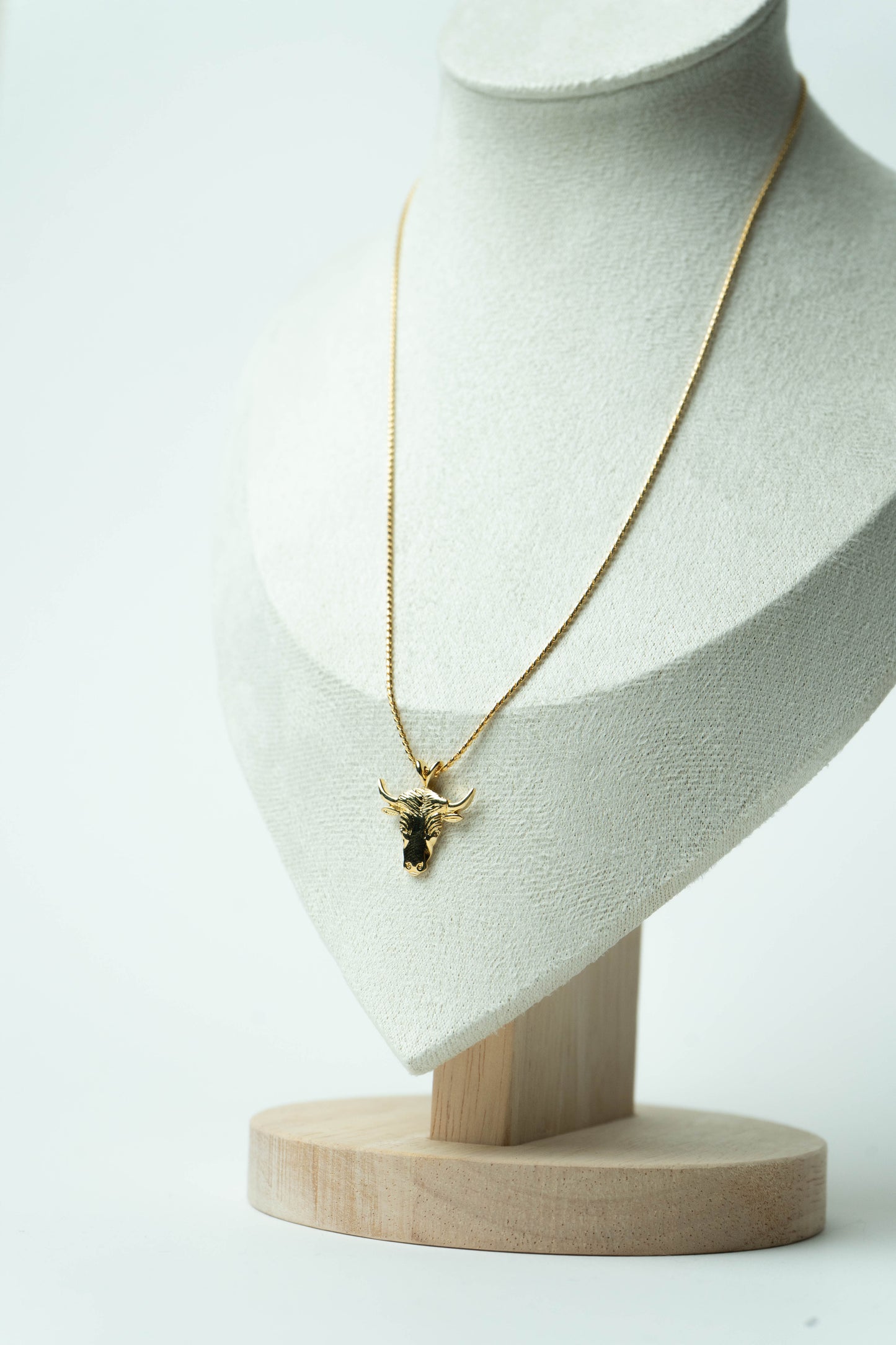 The Nina Ricci Taureau Couronné Pendant Necklace