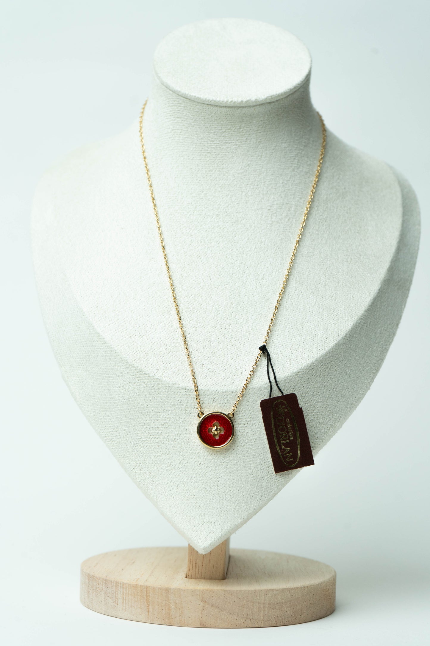 The D’Orlan Émail Rouge Fleur Button Necklace