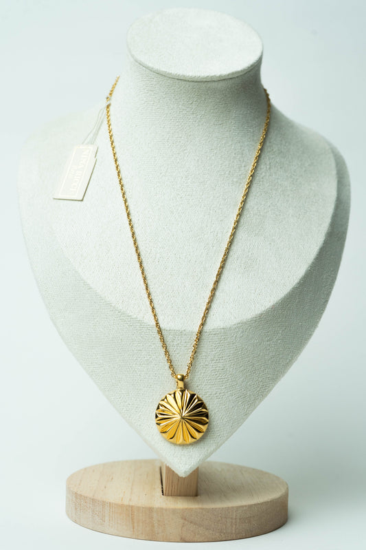 The Nina Ricci Médaillon Soleil Fluté Necklace