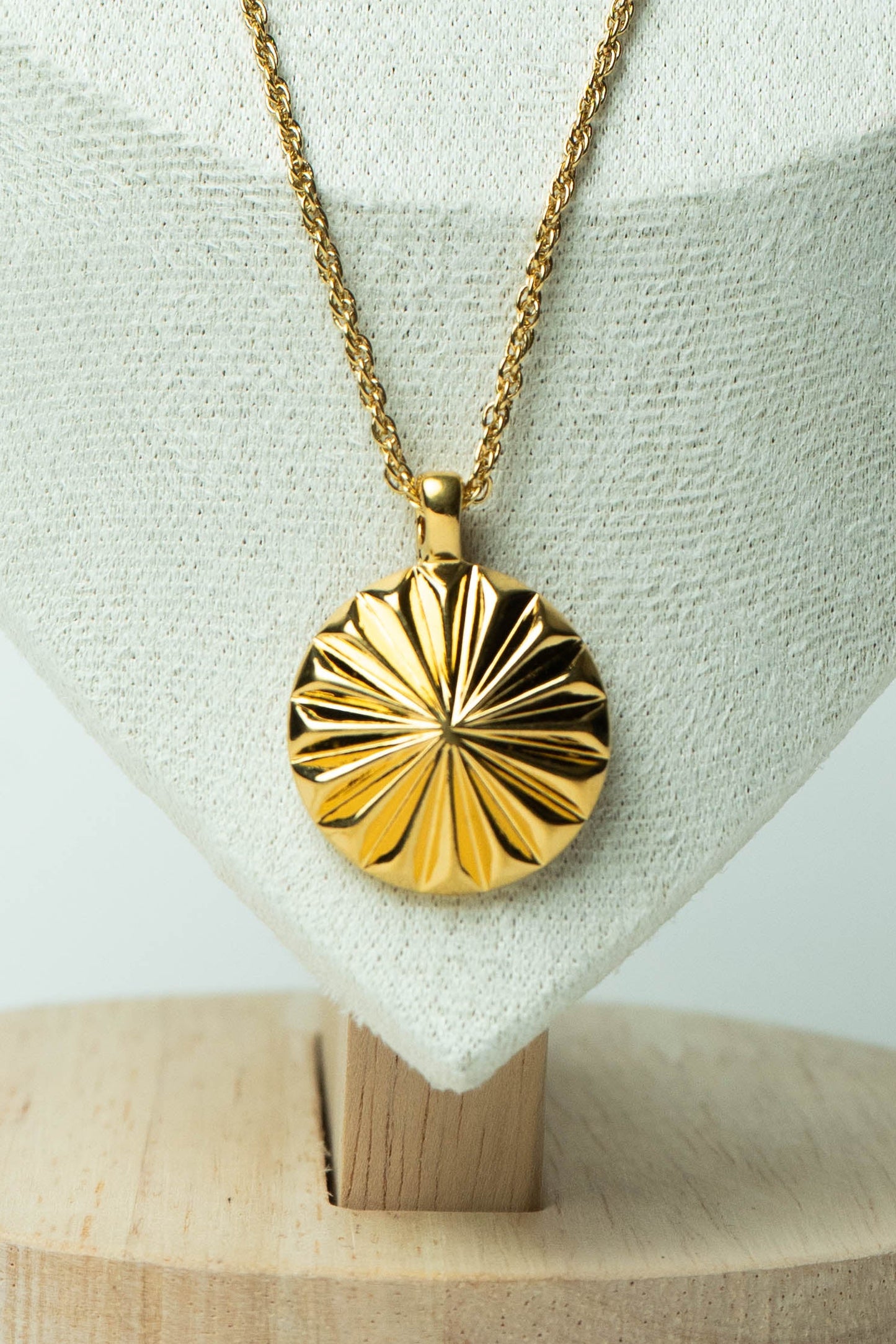 The Nina Ricci Médaillon Soleil Fluté Necklace