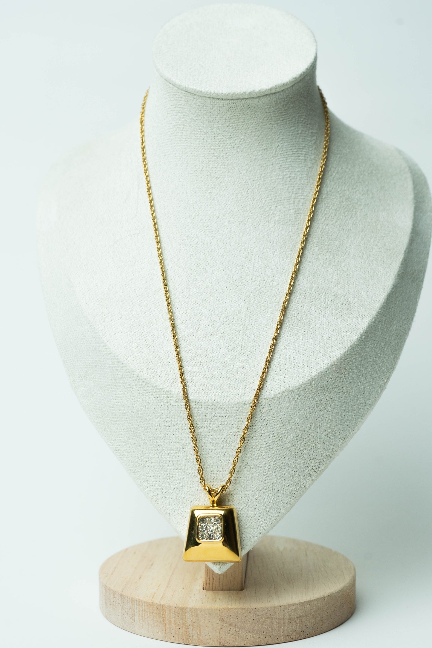The Nina Ricci Trapèze Pavé Carré Necklace