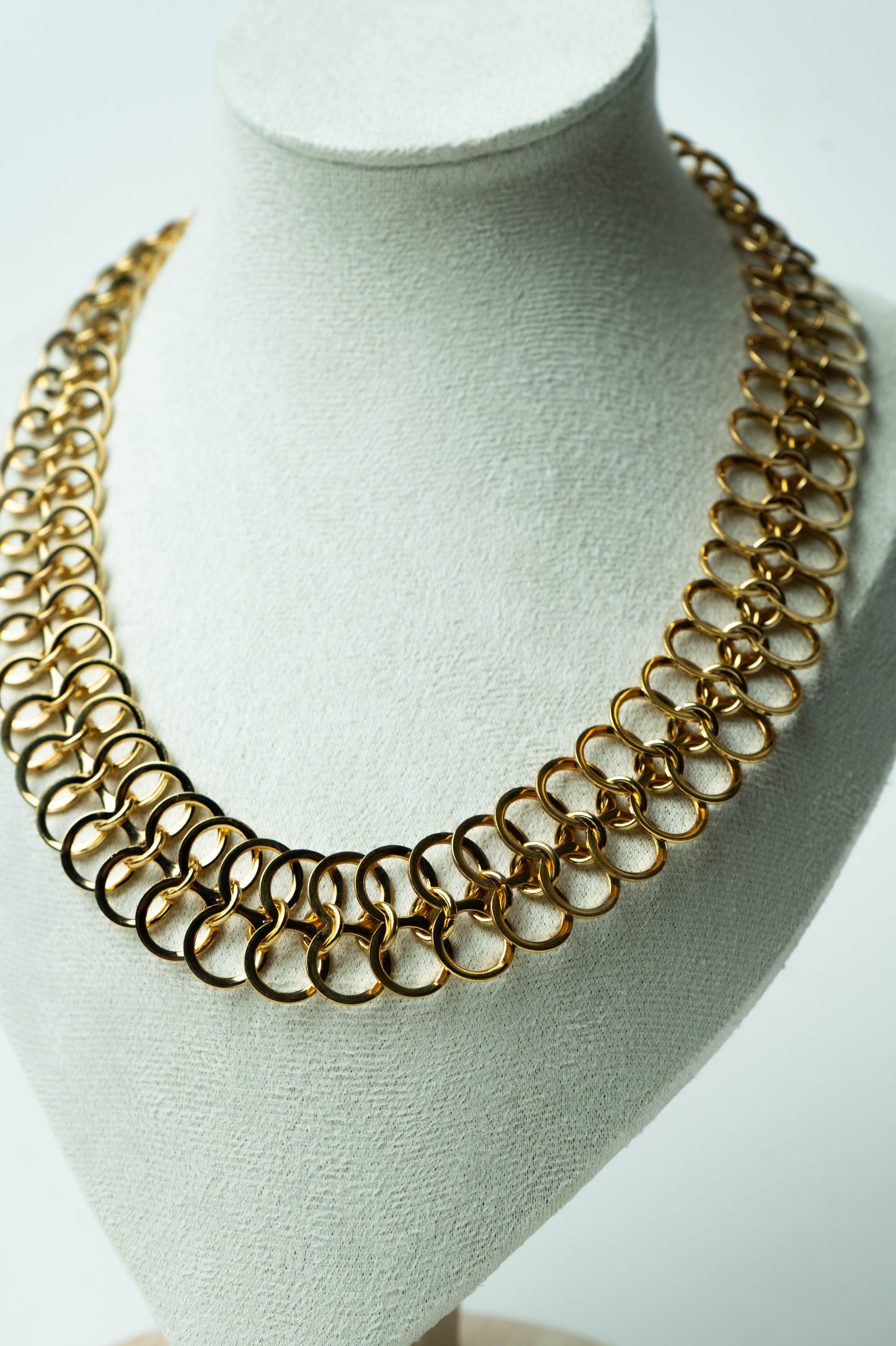 The Nina Ricci Côte de Maille Maillon Collar Necklace