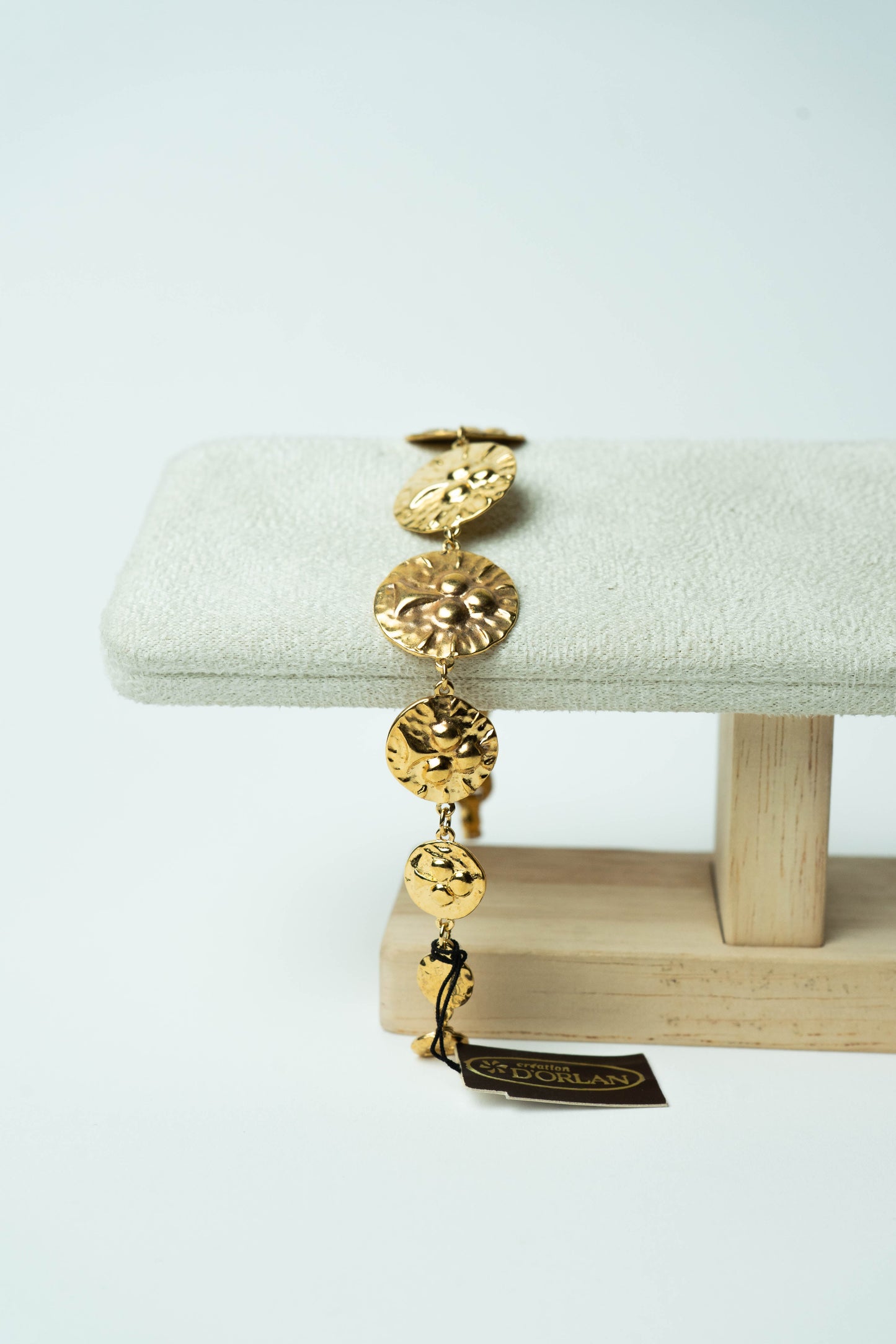 The D’Orlan Médaillon Soleil Tribal Link Bracelet