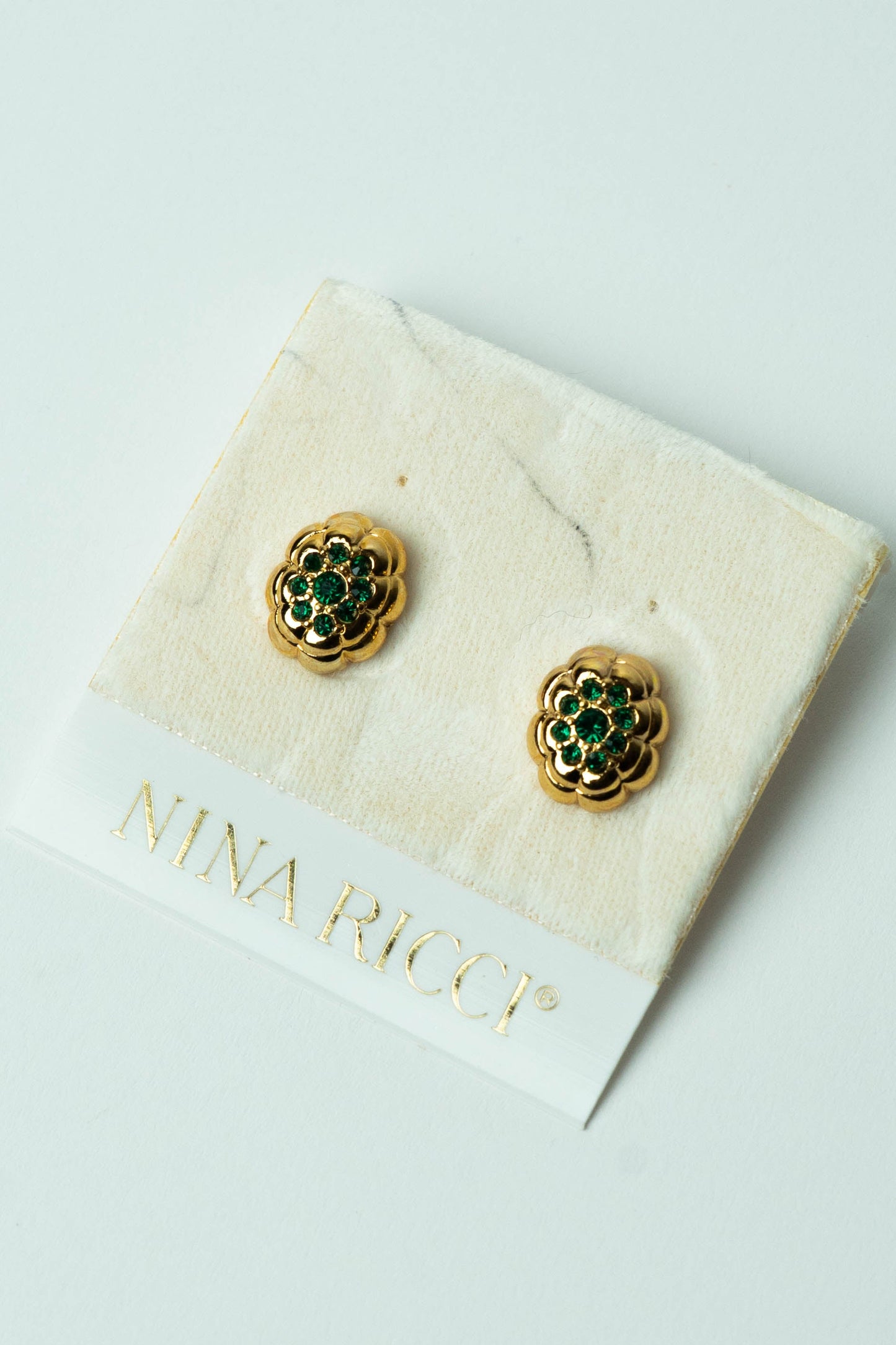 The Nina Ricci Bouton Fleur d'Émeraude Stud Earrings