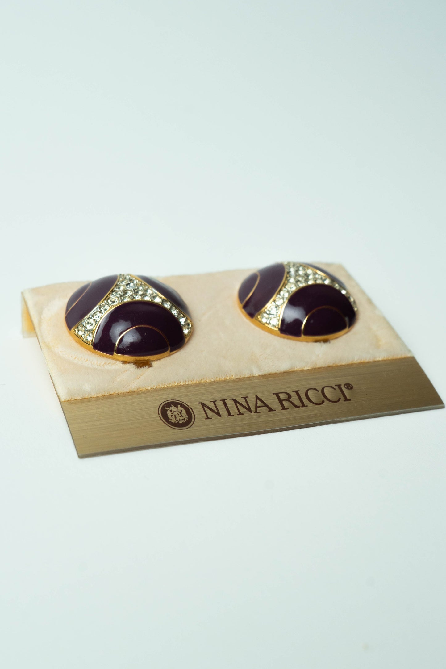 The Nina Ricci Bouton Mosaïque Émail Prune Earrings