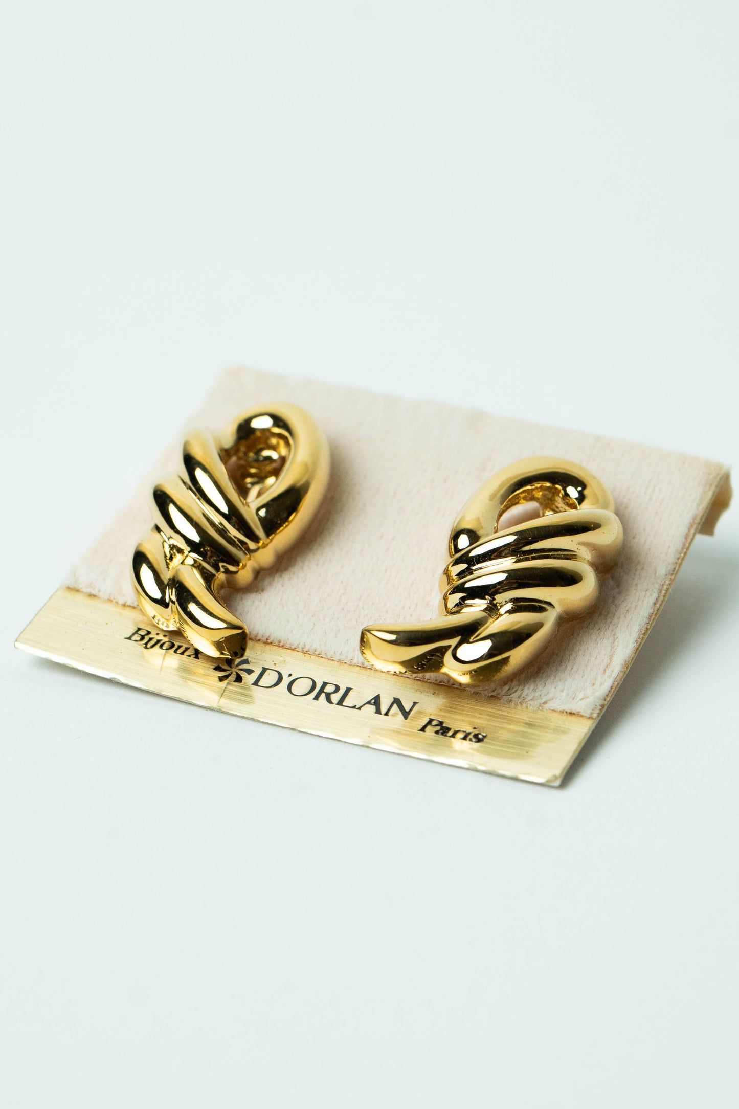 The D'Orlan Nœud Doré Entrelacé Earrings
