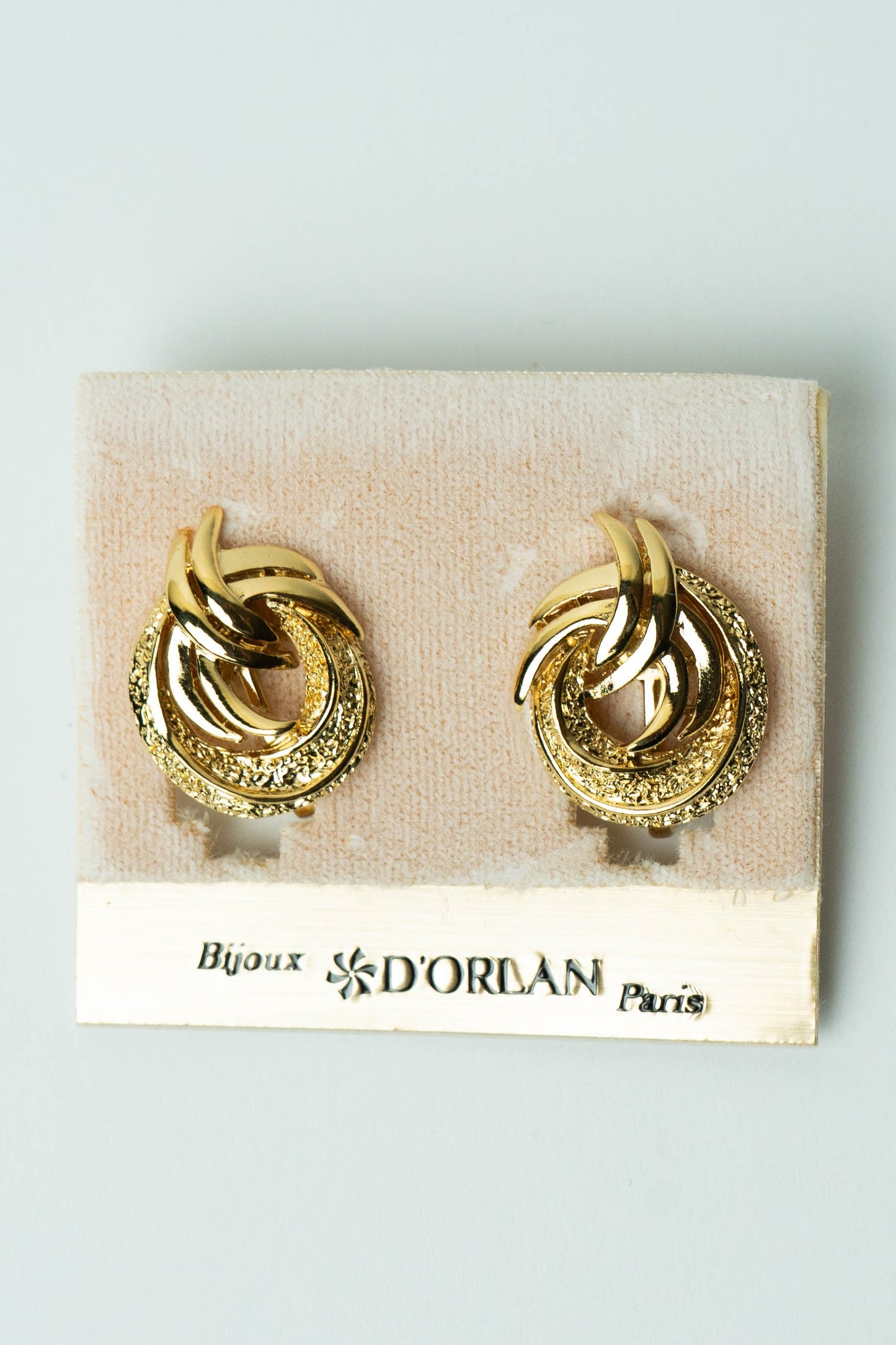 The D'Orlan Anneaux Entrelacés et Sablés Earrings