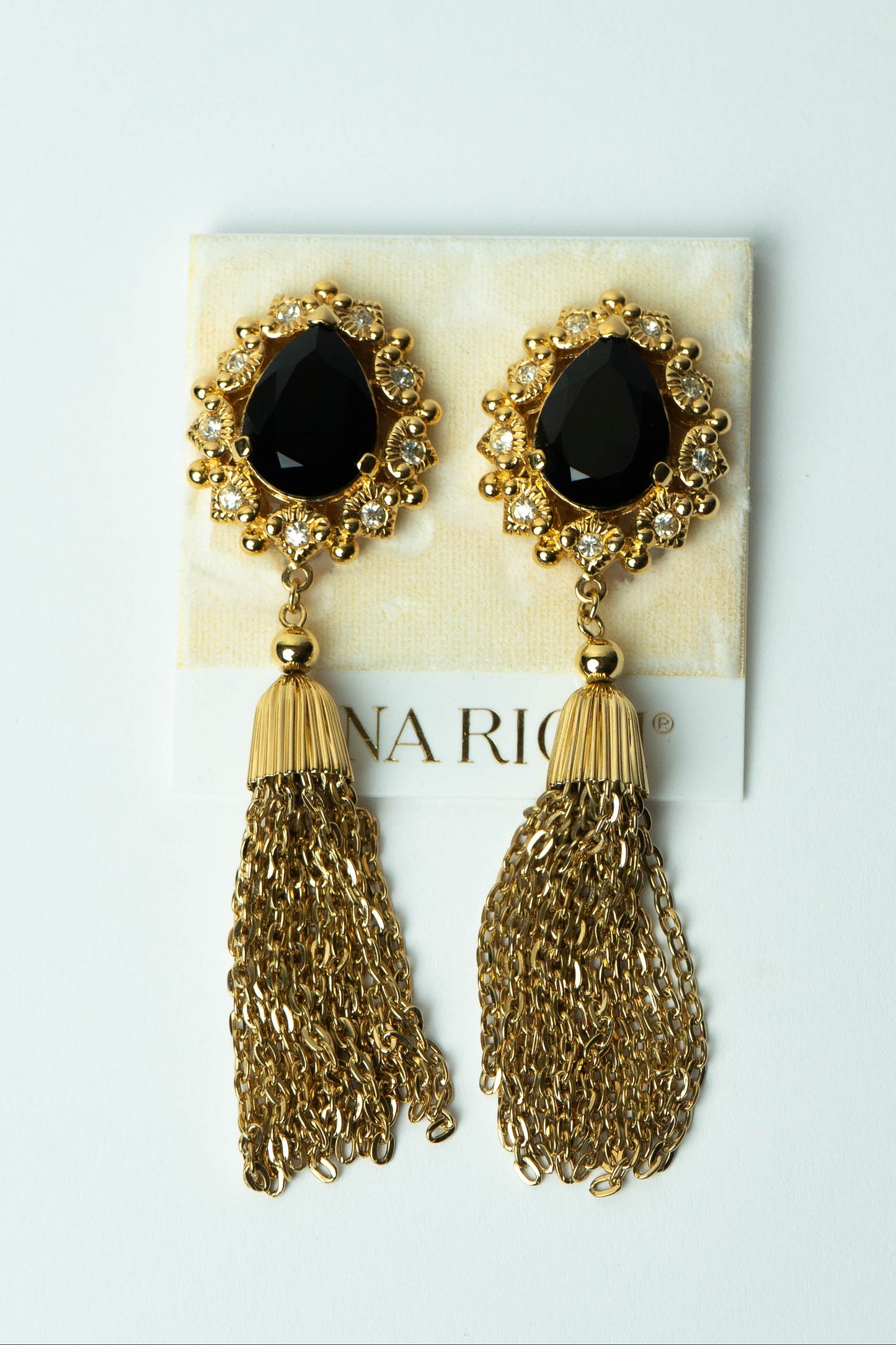 The Nina Ricci Pendentif Goutte Noire et Pompon d'Or Earrings