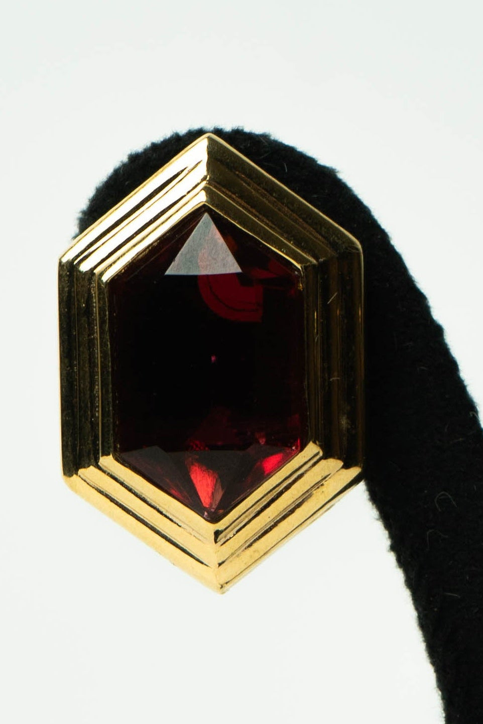 The Nina Ricci Hexagone Écarlate Cristallisé Earrings