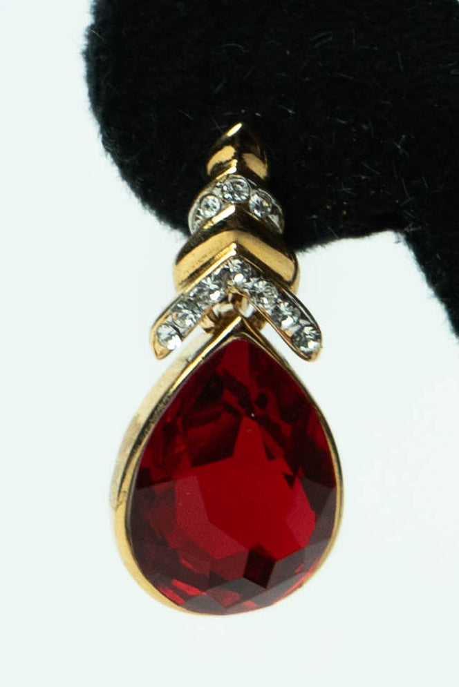 The Nina Ricci Pendentif Goutte Rubis Art Déco Earrings