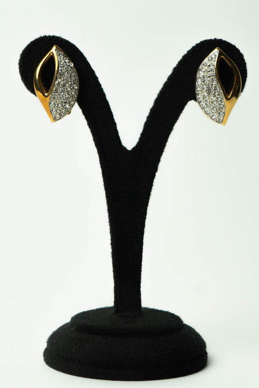 The Alpha Feuille de Cristal et Émail Noir Stud Earrings
