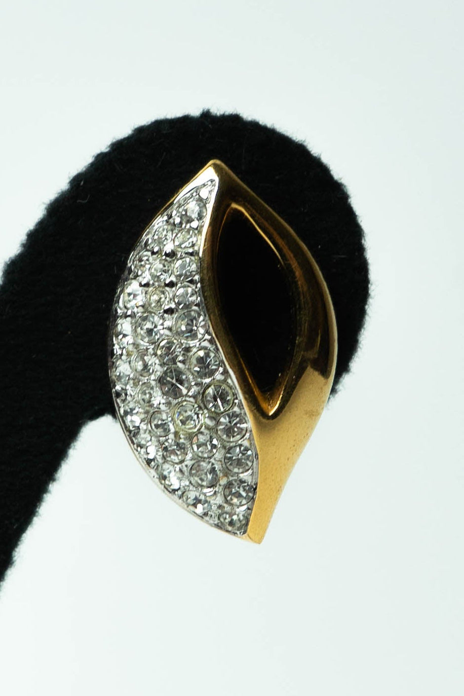 The Nina Ricci Feuille Courbée Pavé Earrings