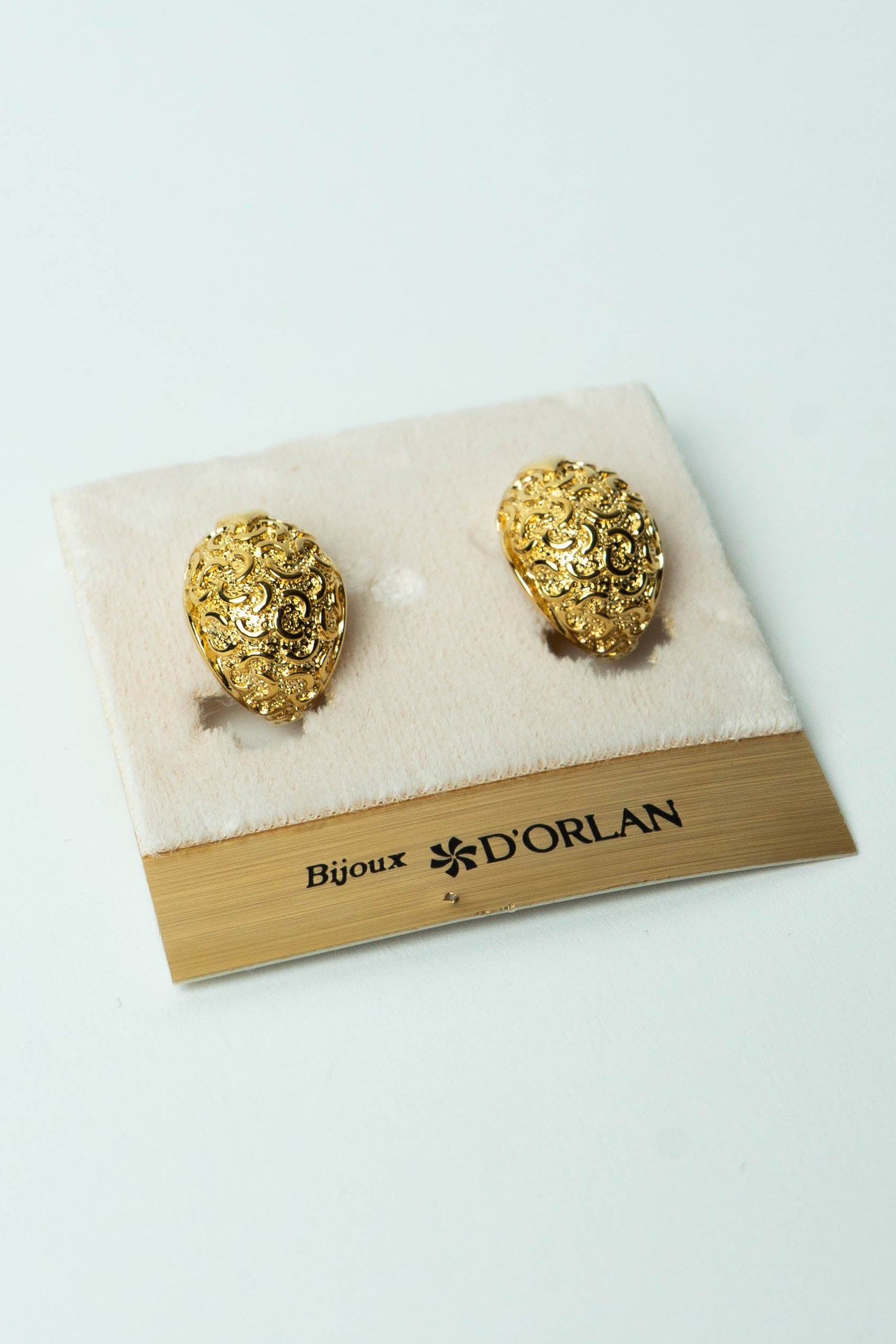 The D'Orlan Ovale en Filigrane Baroque Earrings