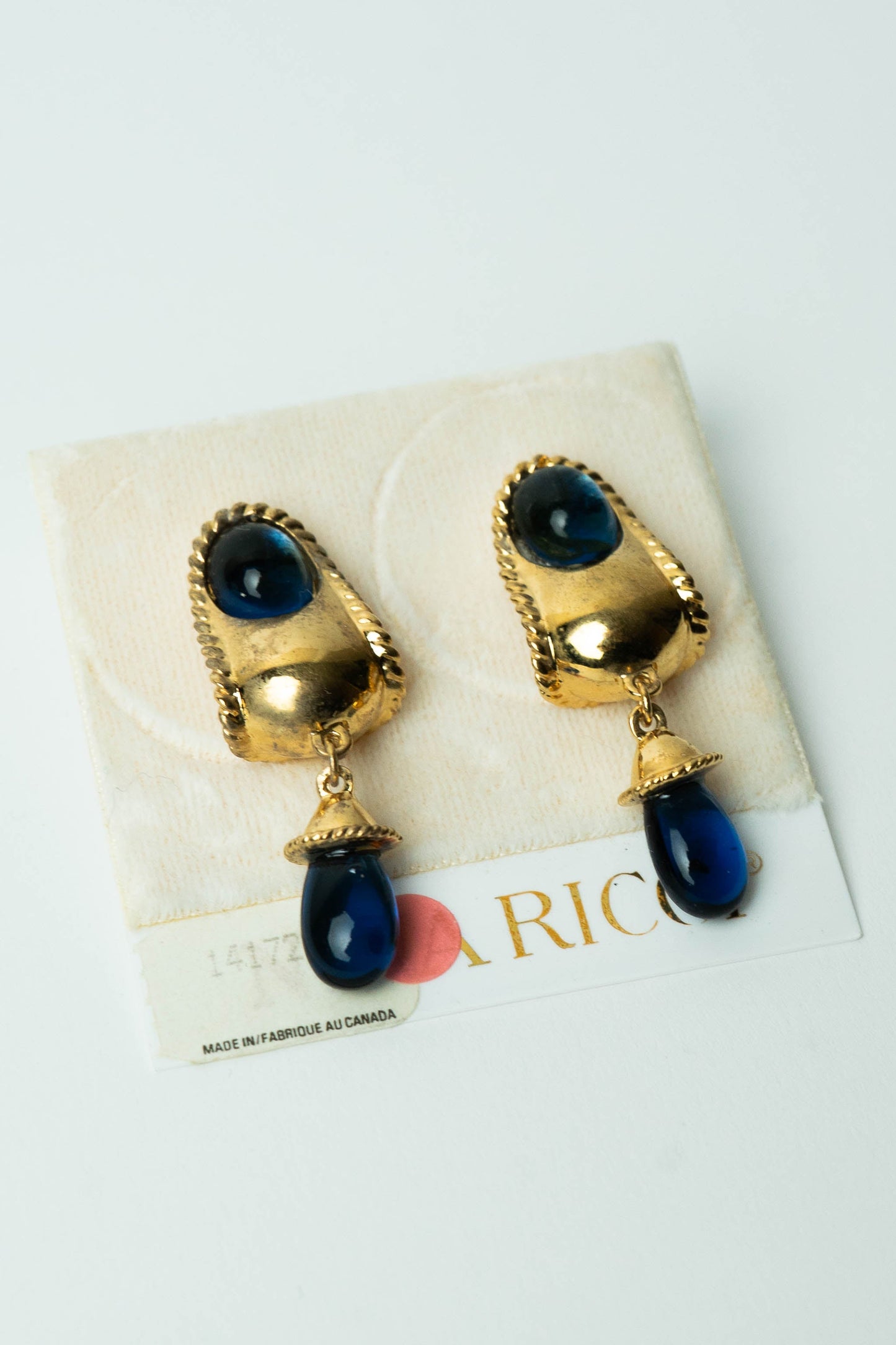 The Nina Ricci Écusson Byzantine et Goutte Saphir Drop Earrings