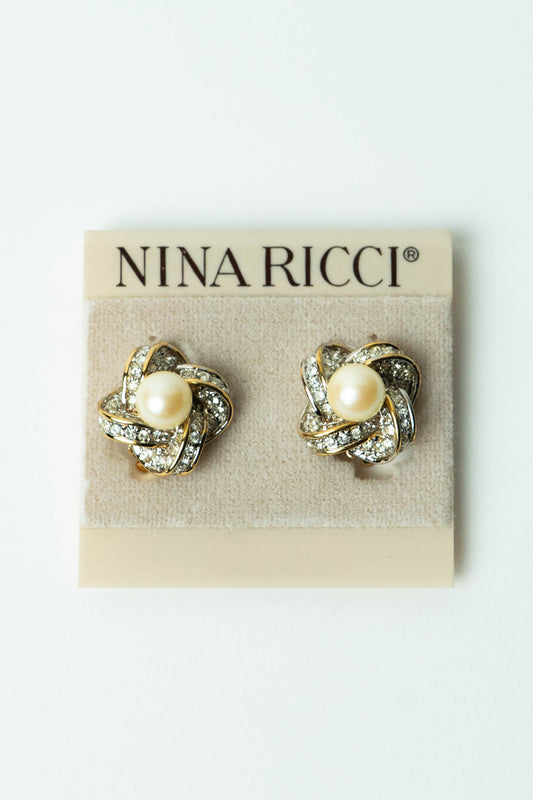 The Nina Ricci Nœud d’Amour de Cristal et Perle Clip-On Earrings