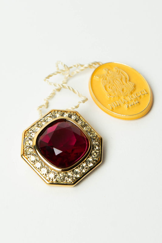 The Nina Ricci Octogone de Rubis et Halo de Cristal Brooch