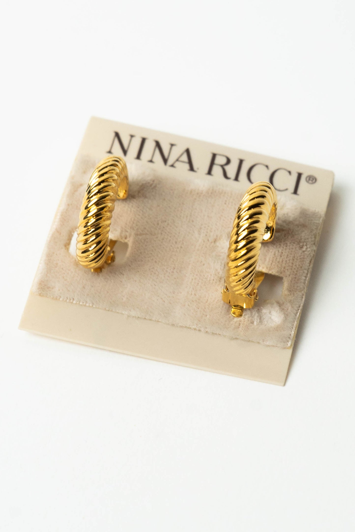 The Nina Ricci Demi-Créole Torsadée d'Or Clip-On Earrings