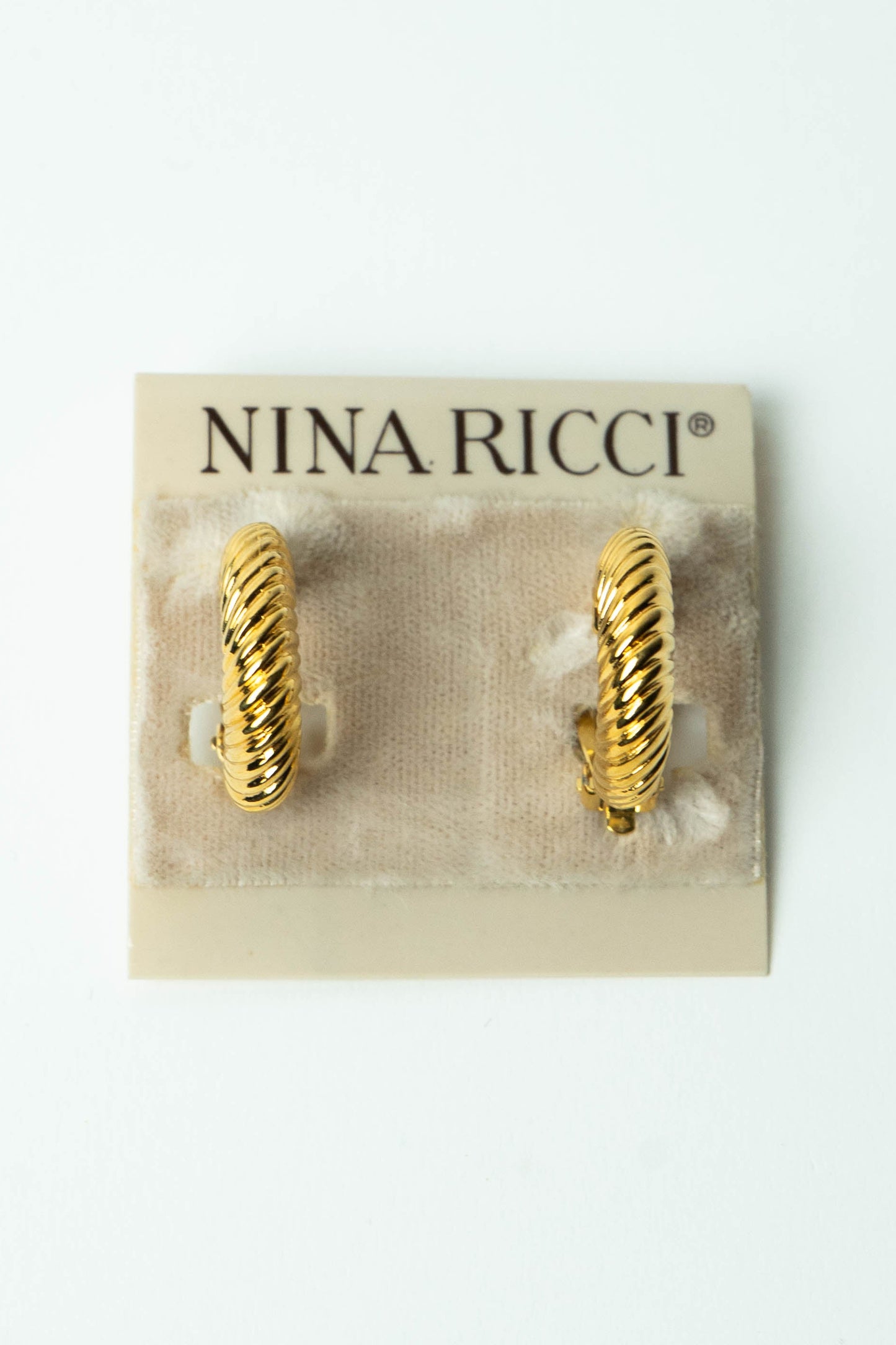 The Nina Ricci Demi-Créole Torsadée d'Or Clip-On Earrings