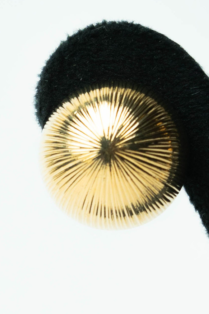 The Alpha Dôme Rayonnant d'Or Clip-On Earrings