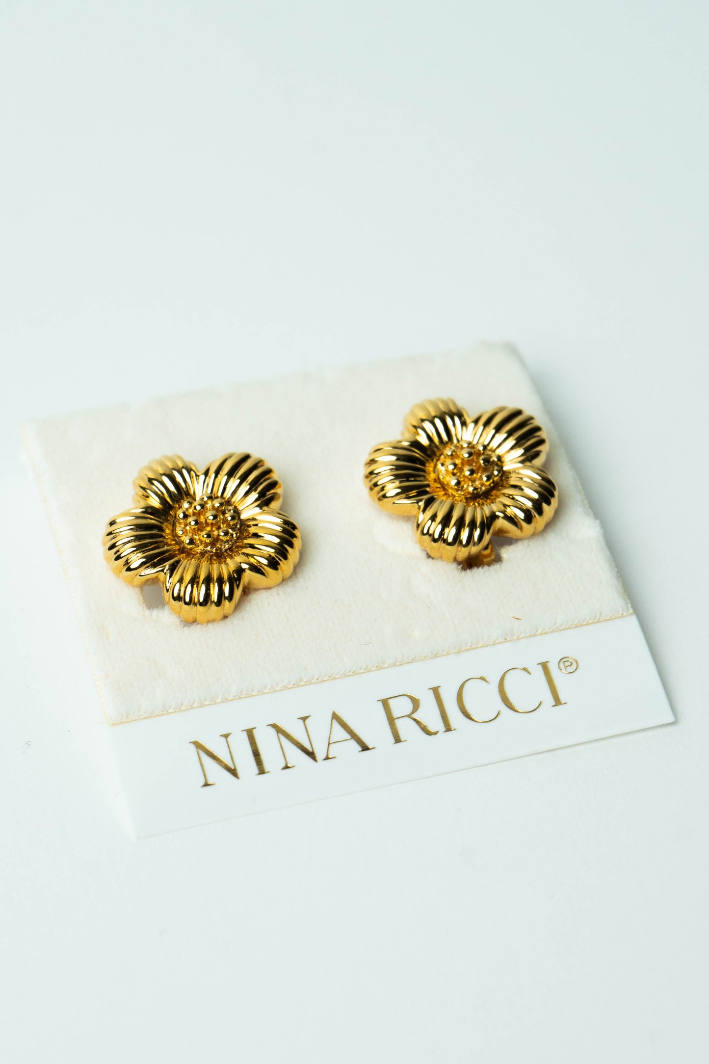 The Nina Ricci Fleur Côtelée d'Or Clip-On Earrings